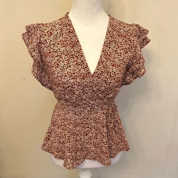 Monteau burgundy white floral cap sleeve tie front blouse Size S EUC - Picture 1 of 9